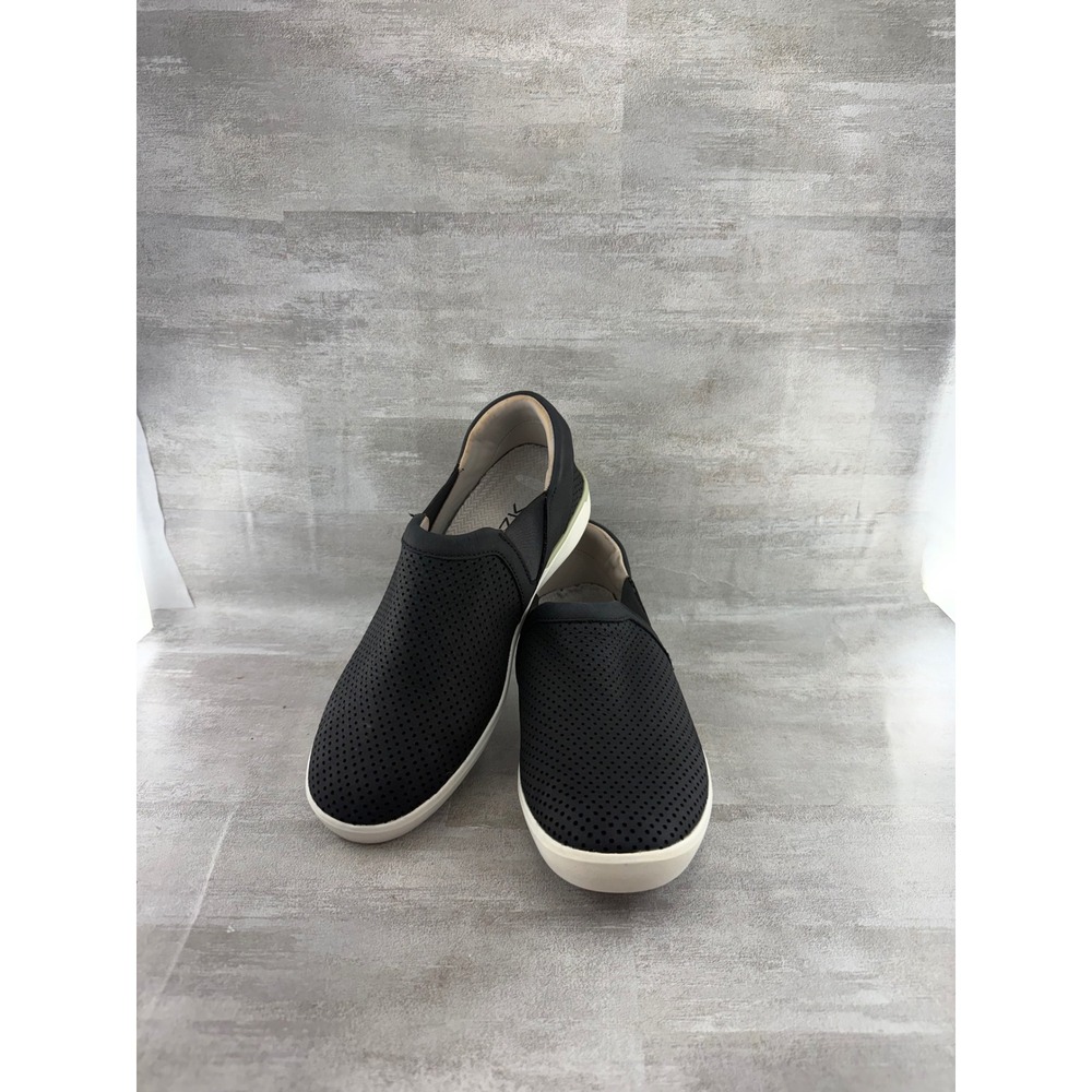 Kizik Madrid Eco Women Sz 7.5 Black Slip On Hands Free Sneakers W0601BM